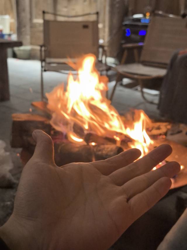 《一只手👋引来一张手》